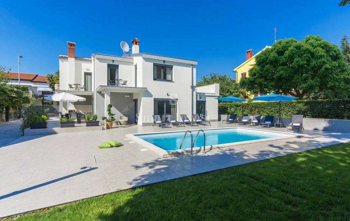 ISTRIA - POREČ, MODERN VILLA with swimming pool, 300m TO THE SEA