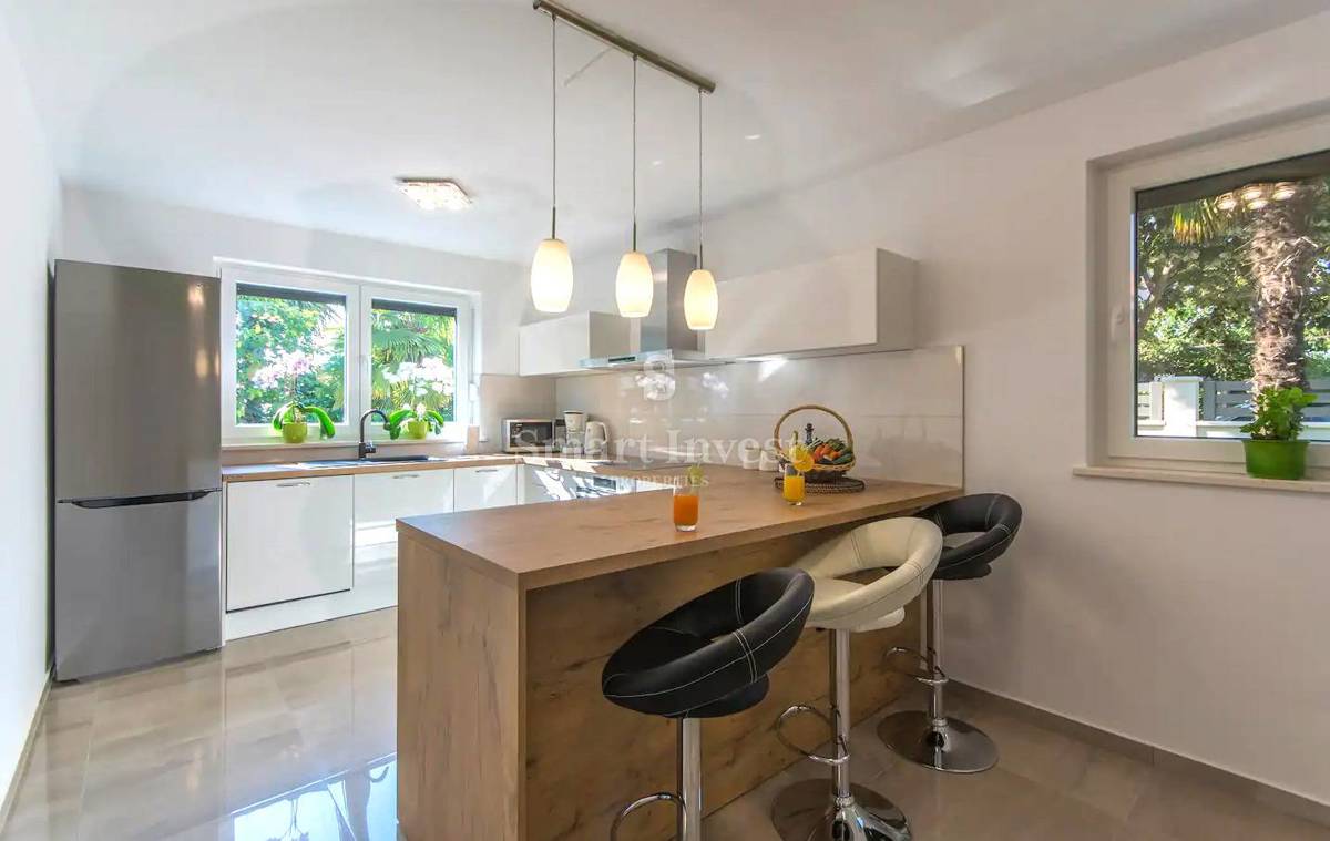 ISTRIA - POREČ, MODERN VILLA with swimming pool, 300m TO THE SEA