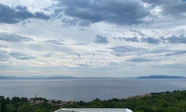 OPATIJA - POBRI, Vila dvojček z bazenom in pogledom na morje