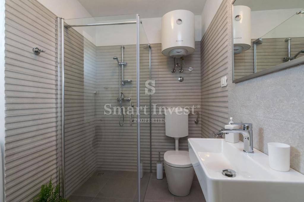 ISTRIA - OPRTALJ, TWO ISTRIAN AUTOCHTHONOUS HOUSES WITH POOLS AND PANORAMIC VIEW