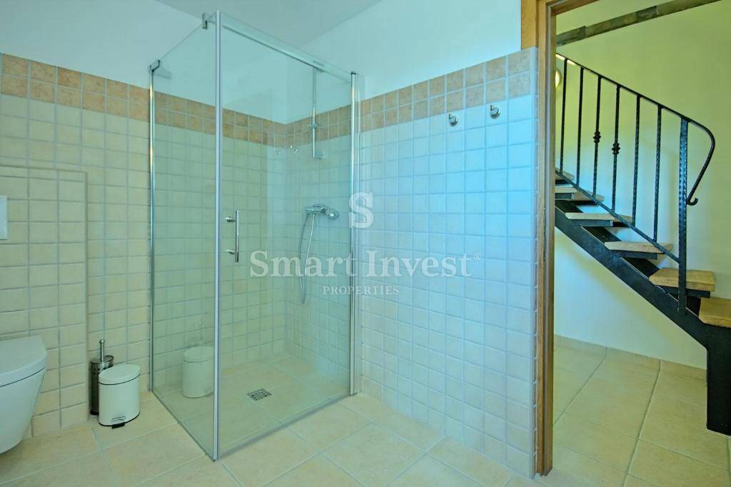 ISTRIA - OPRTALJ, TWO ISTRIAN AUTOCHTHONOUS HOUSES WITH POOLS AND PANORAMIC VIEW