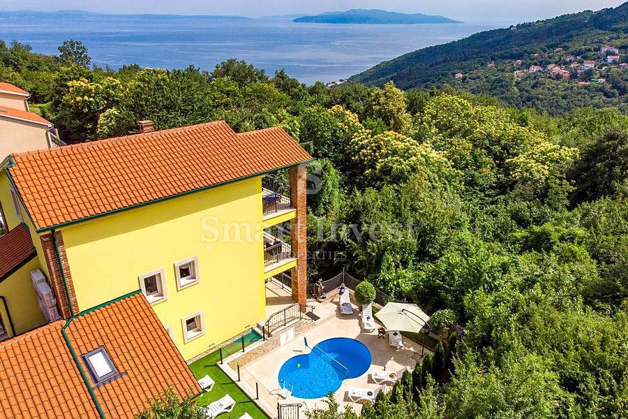 OPATIJA vicinity, Villa with pool and sea view on a quiet location, for sale