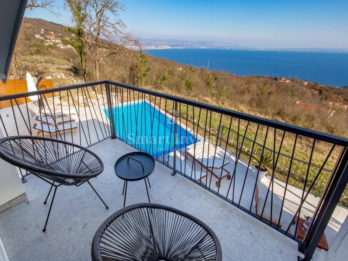 OPATIJA - IČIĆI, Vila z bazenom in panoramskim pogledom na morje, prodamo