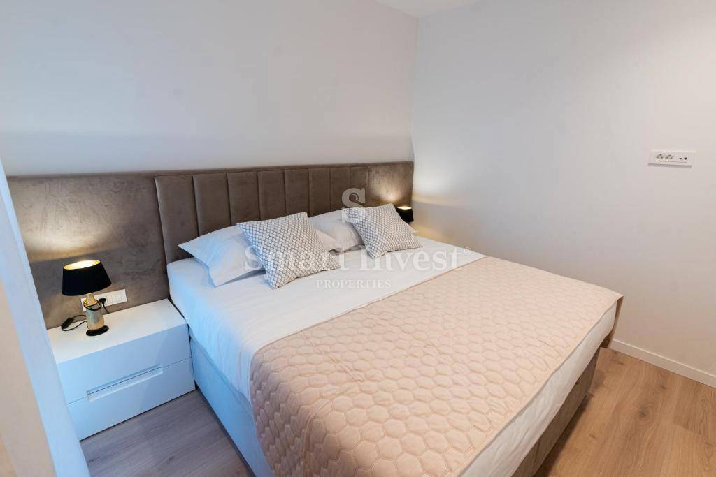 OPATIJA, Luxury apartment in a new building with pool and garage