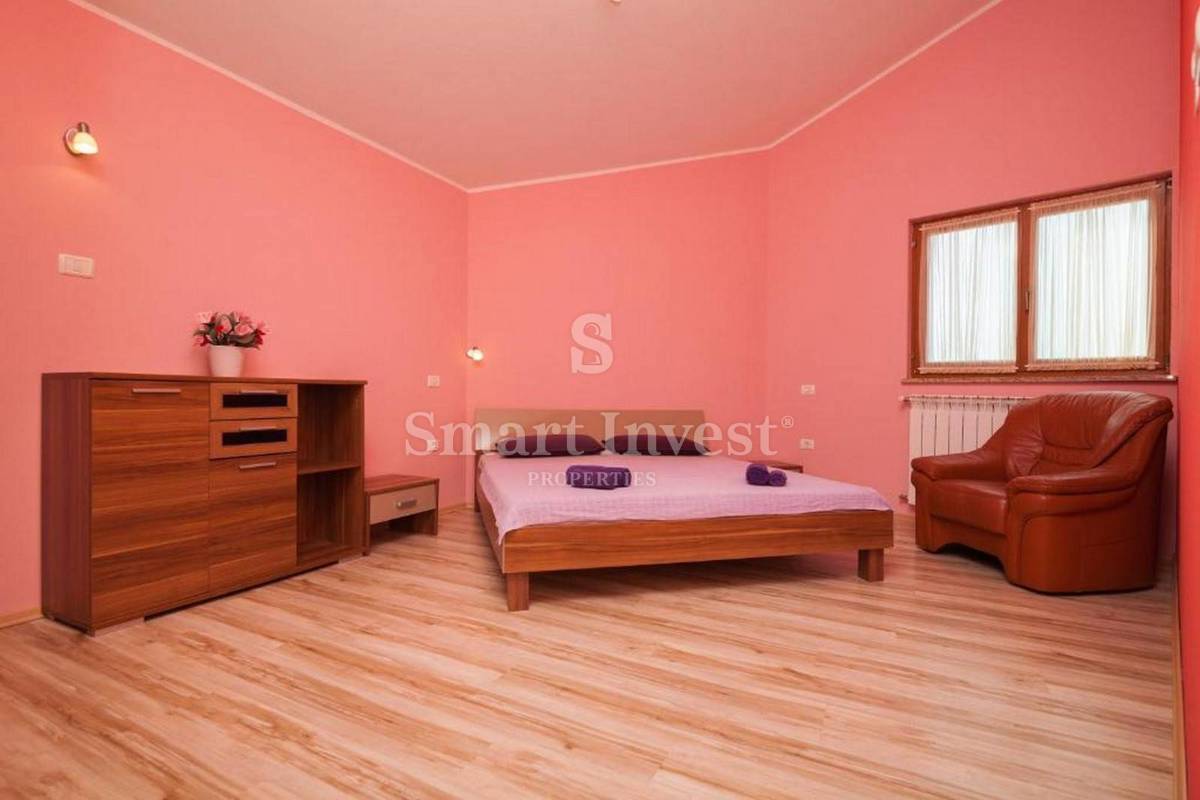 ISTRA - MEDULIN, Vila za 20 oseb z bazenom, blizu morja