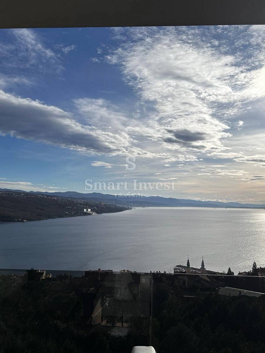 OPATIJA, luksuzni penthouse s panoramskim pogledom na morje