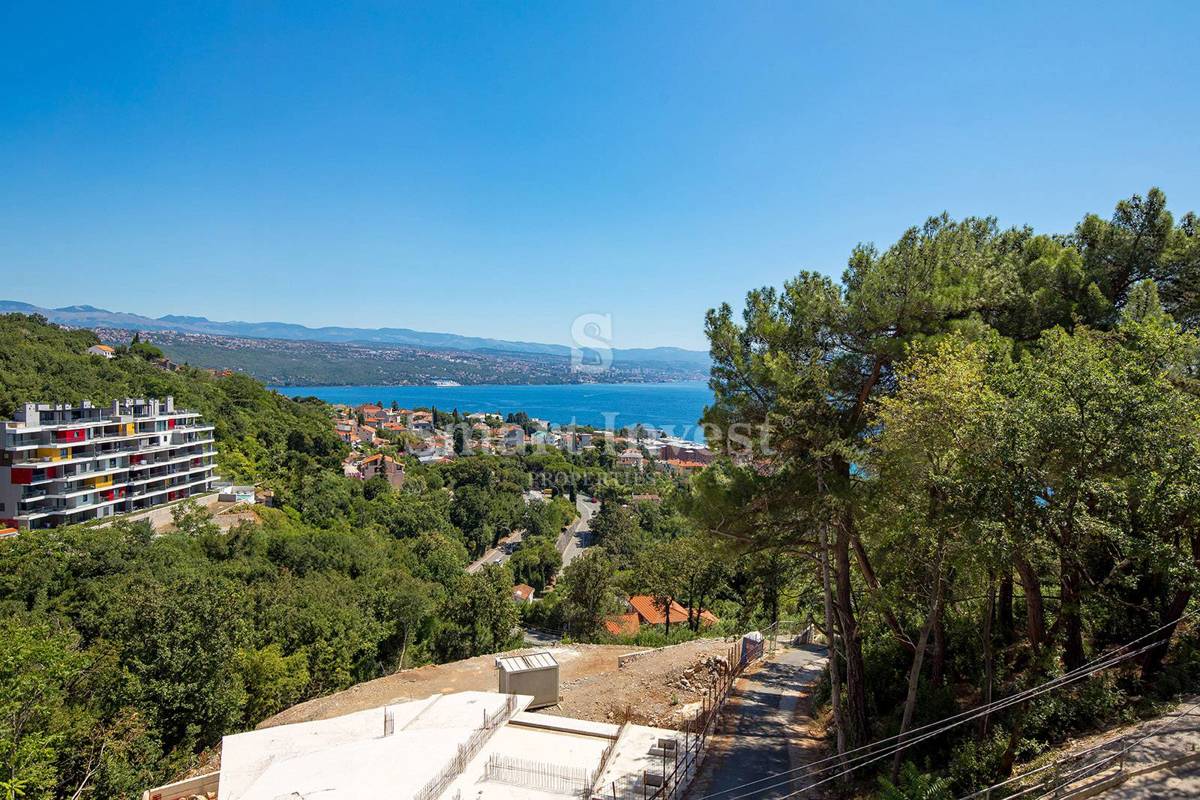 OPATIJA, luksuzno 5-sobno stanovanje s panoramskim pogledom na morje