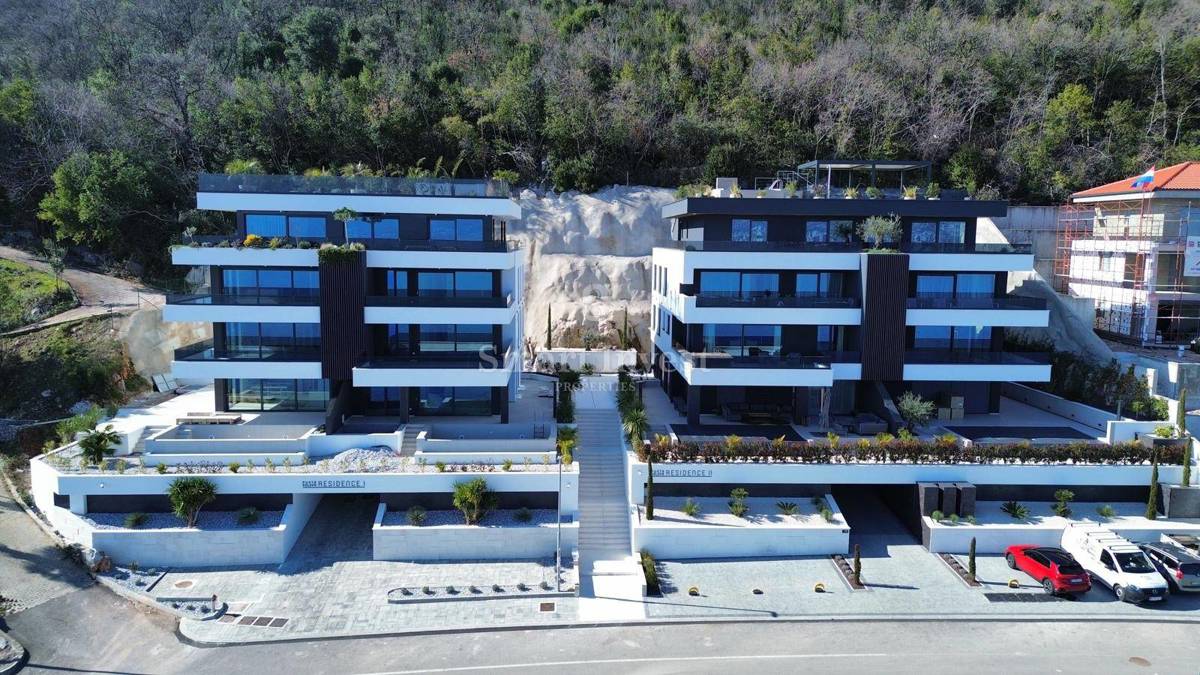 OPATIJA, Luxury 3-bedrooms apartment with sea view and garage 