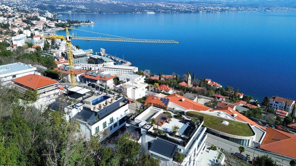OPATIJA, Luxury 3-bedrooms apartment with sea view and garage 