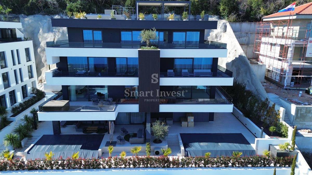 OPATIJA, Luxury 3-bedrooms apartment with sea view and garage 