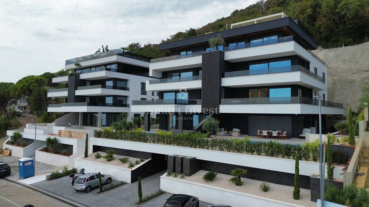 OPATIJA, Luxury 3-bedrooms apartment with sea view and garage 