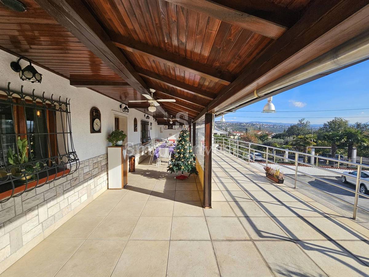 Poslovni prostor Pobri, Opatija - Okolica, 306m2