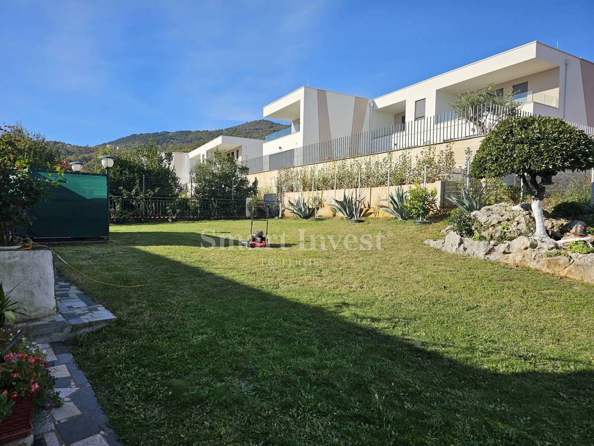 Poslovni prostor Pobri, Opatija - Okolica, 306m2