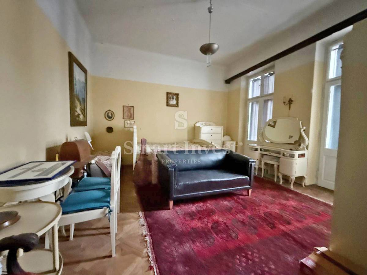 OPATIJA, stanovanje 139 m2 s parkiriščem, v stari vili 50 m do morja!