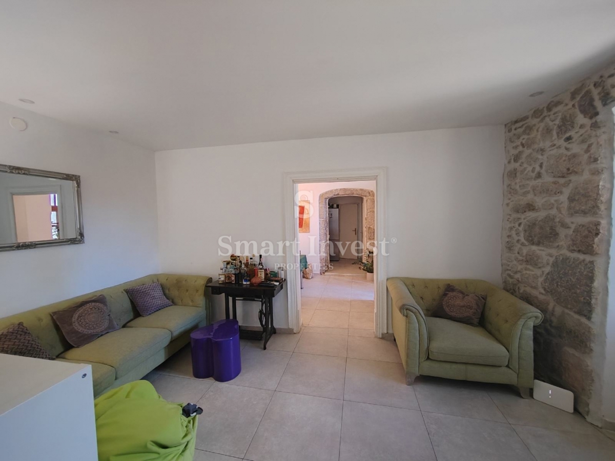 OPATIJA - VOLOSKO, dva apartmaja v vili 50 m od morja