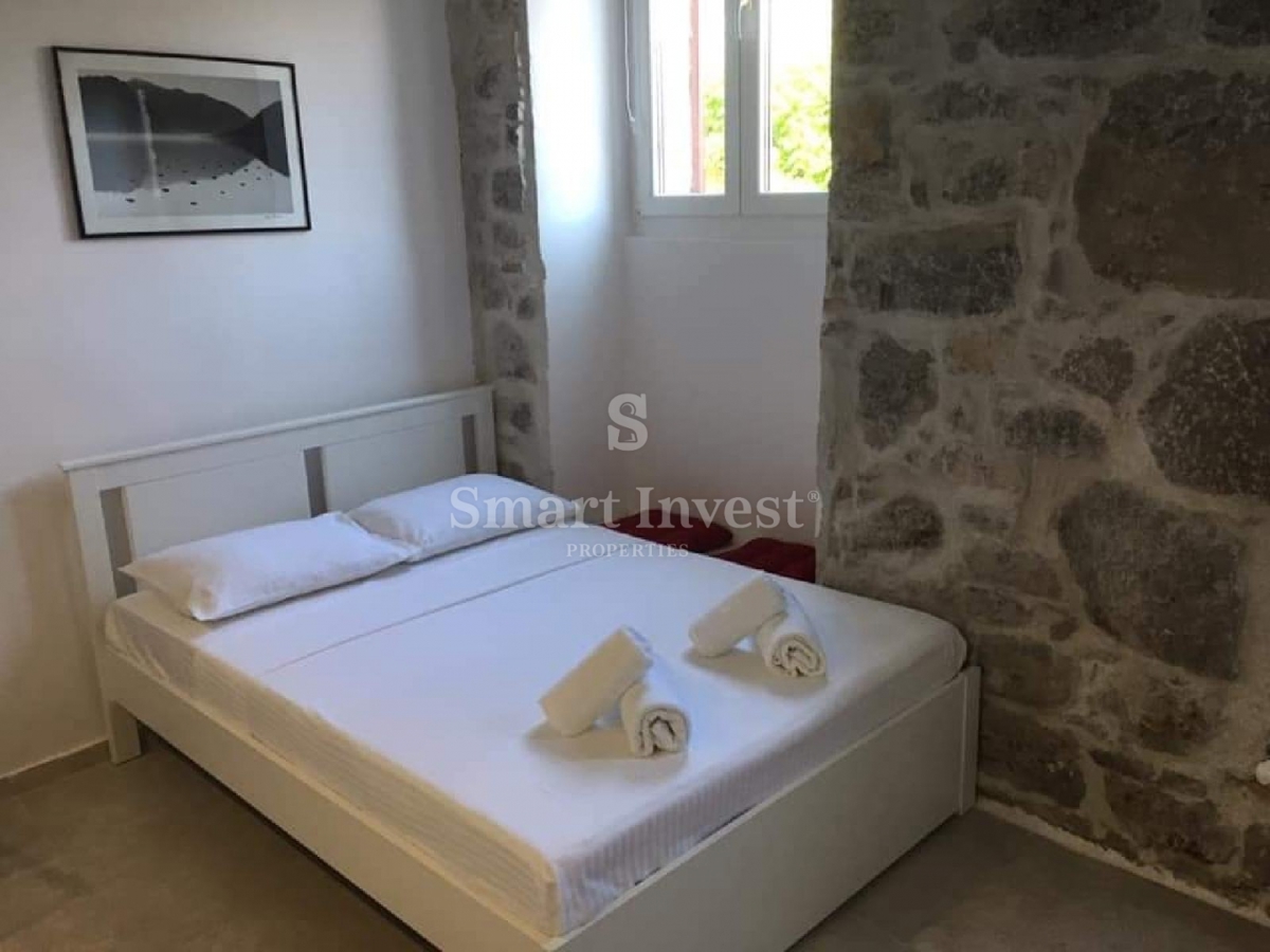 OPATIJA - VOLOSKO, dva apartmaja v vili 50 m od morja