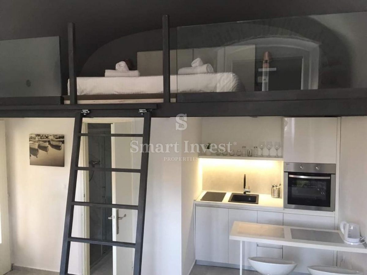 OPATIJA - VOLOSKO, dva apartmaja v vili 50 m od morja
