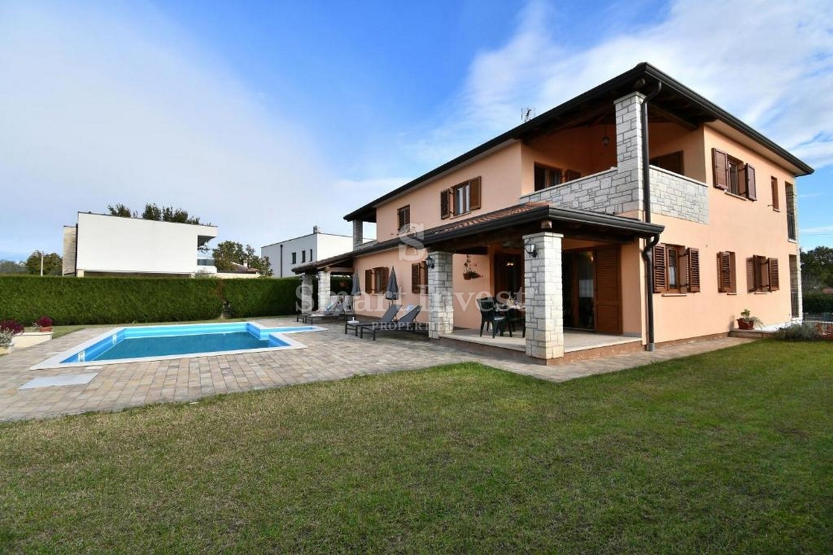ISTRA - POREČ, hiša s 4 apartmaji in bazenom