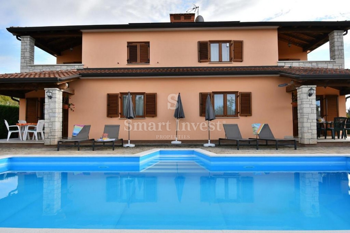 ISTRA - POREČ, hiša s 4 apartmaji in bazenom