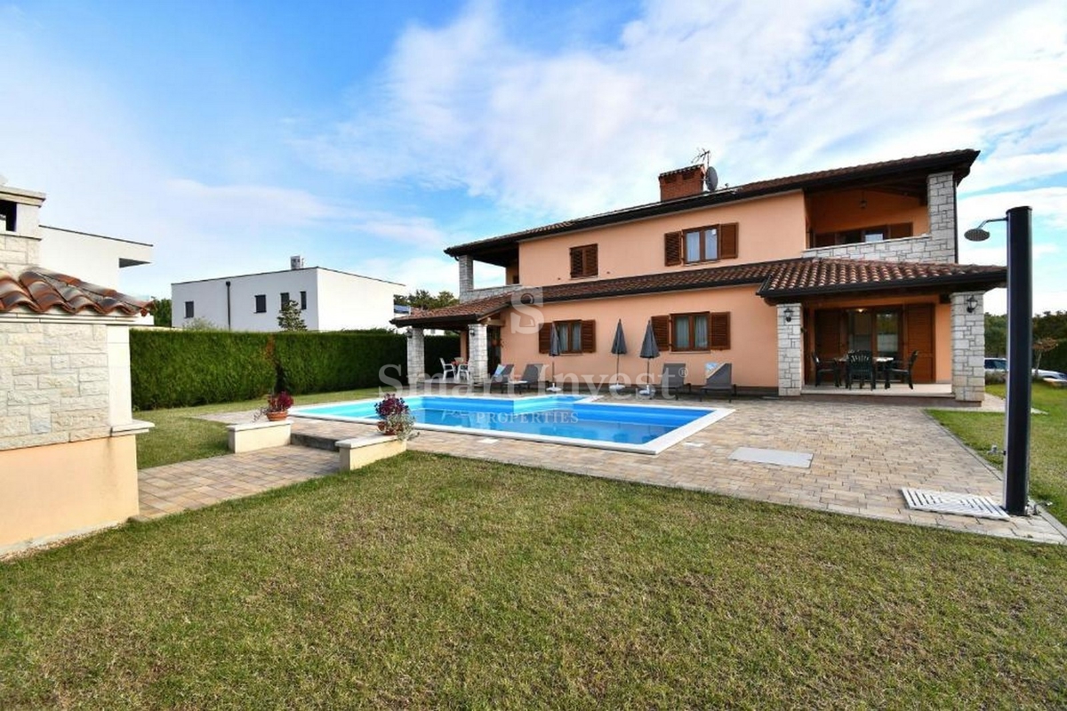 ISTRA - POREČ, hiša s 4 apartmaji in bazenom