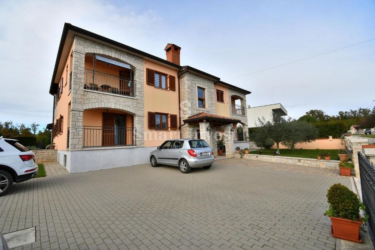 ISTRA - POREČ, hiša s 4 apartmaji in bazenom