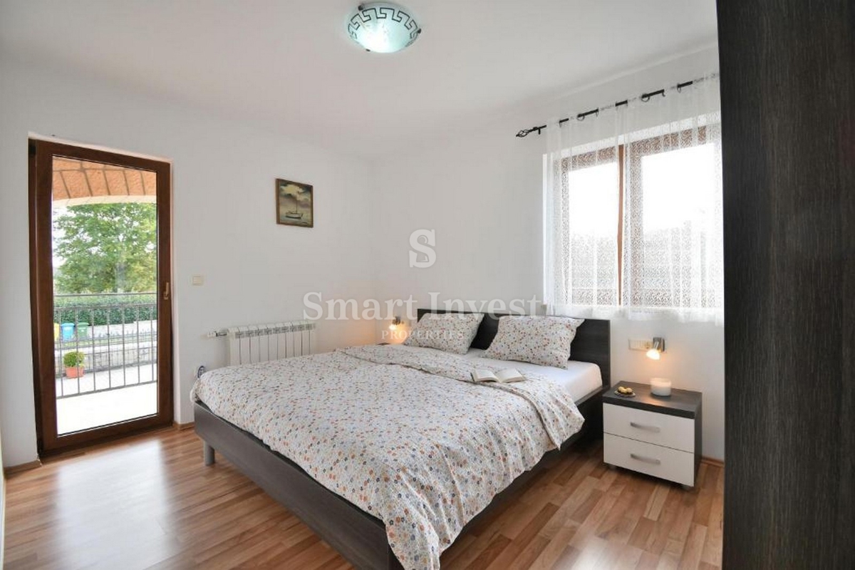 ISTRA - POREČ, hiša s 4 apartmaji in bazenom