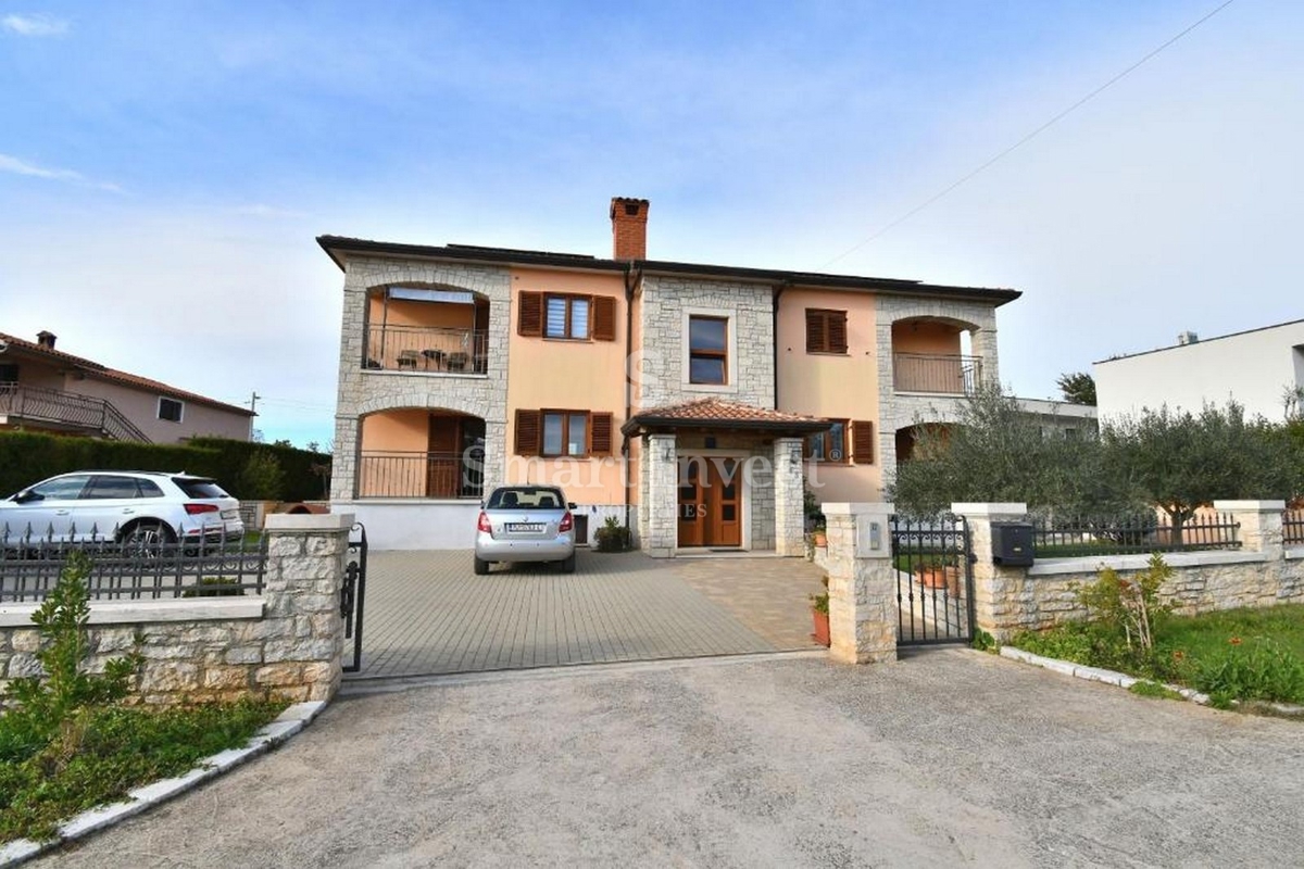 ISTRA - POREČ, hiša s 4 apartmaji in bazenom