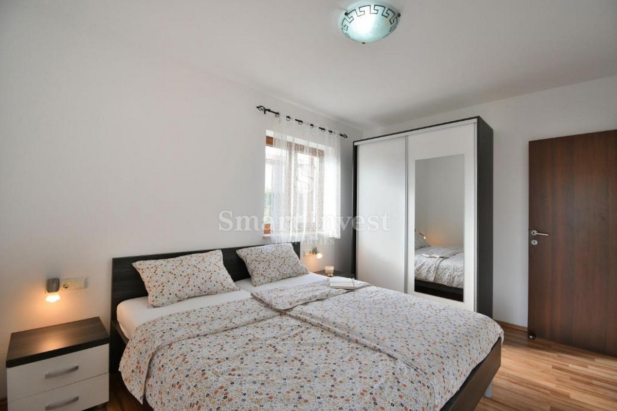 ISTRA - POREČ, hiša s 4 apartmaji in bazenom