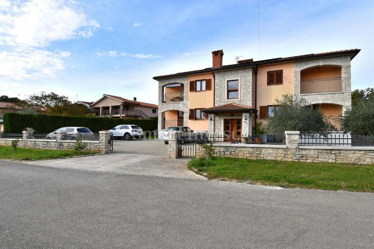 ISTRA - POREČ, hiša s 4 apartmaji in bazenom