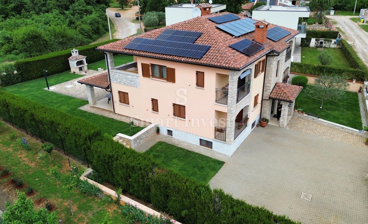 ISTRA - POREČ, hiša s 4 apartmaji in bazenom