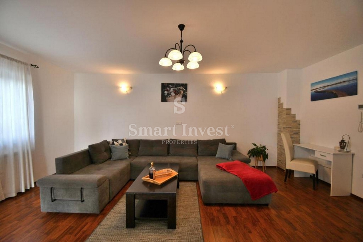 ISTRA - POREČ, hiša s 4 apartmaji in bazenom