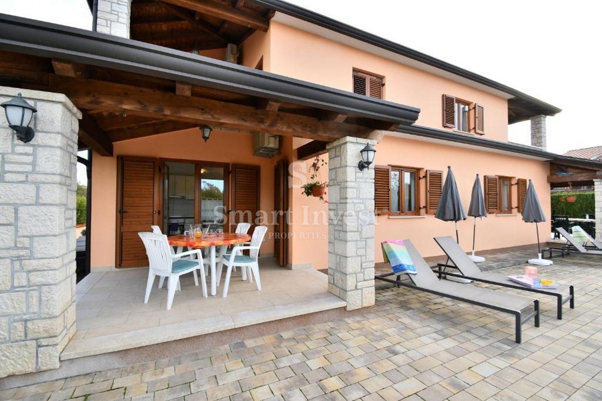 ISTRA - POREČ, hiša s 4 apartmaji in bazenom