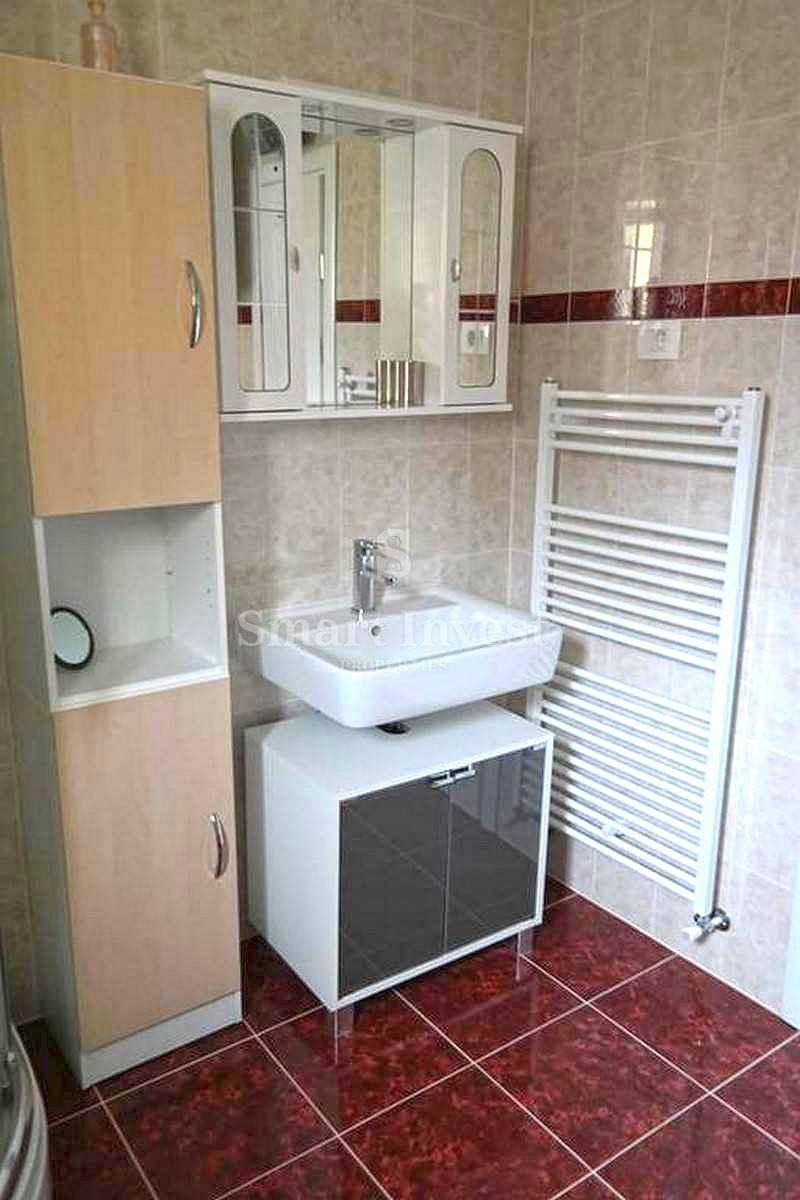 LOVRAN, Hiša s 5 apartmaji in pogledom na morje, prodamo