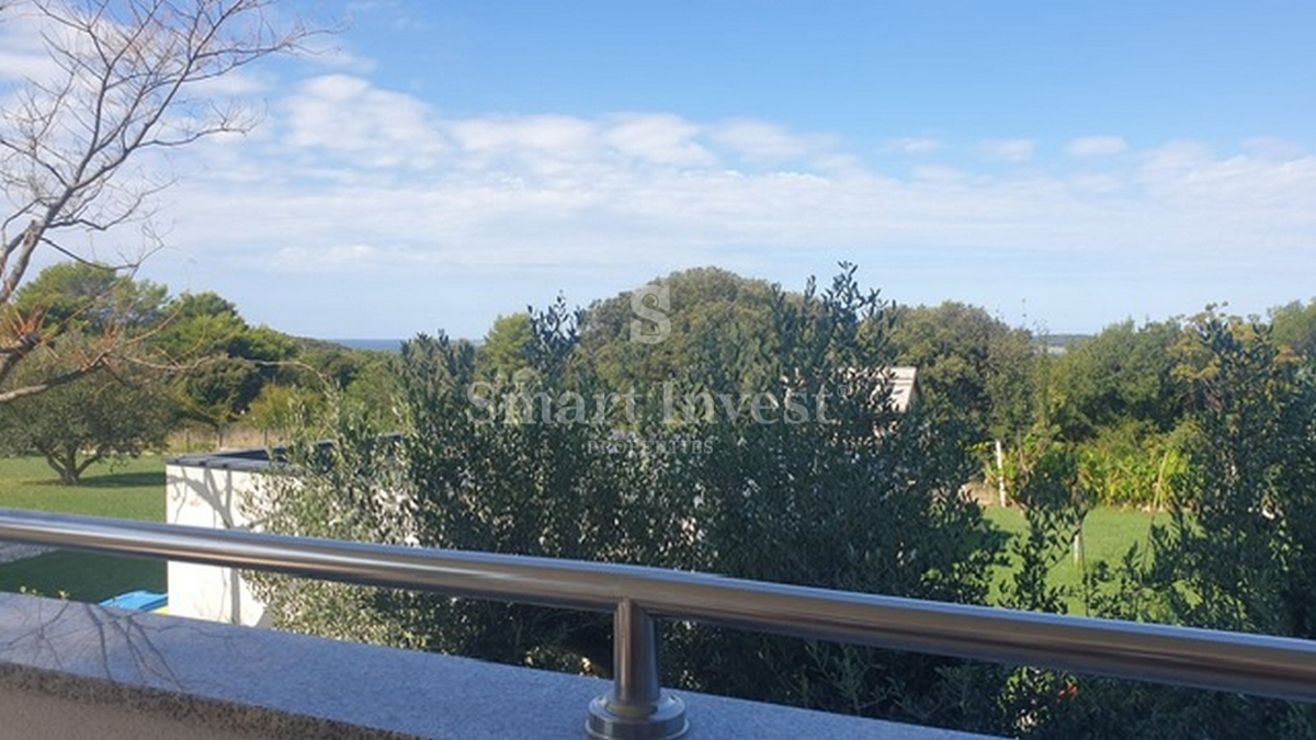 PULA - ŠTINJAN, udobno 3-sobno stanovanje s pogledom na morje