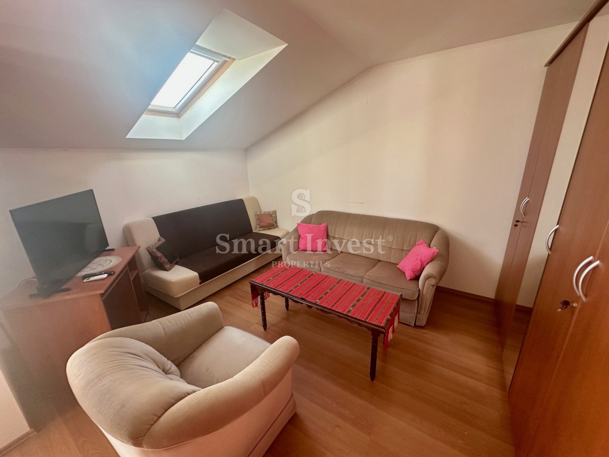 IČIĆI, stanovanje s parkirnim mestom in pogledom na morje, na odlični lokaciji