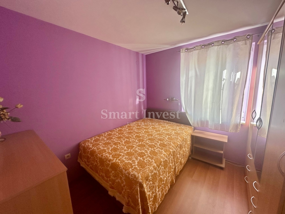 IČIĆI, stanovanje s parkirnim mestom in pogledom na morje, na odlični lokaciji