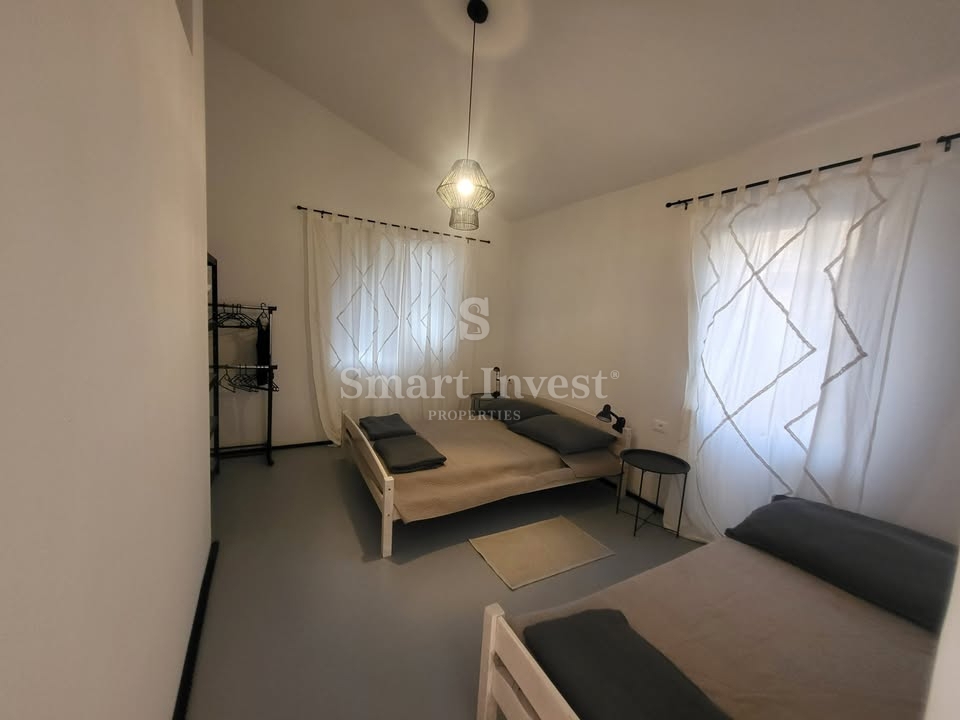 ISTRA - OKOLICA LABINA, na novo obnovljena hiša z dvema apartmajema in čudovitim pogledom na morje