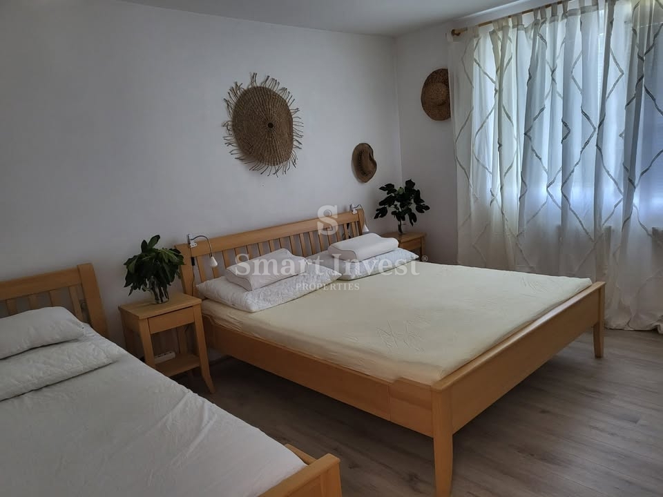 ISTRA - OKOLICA LABINA, na novo obnovljena hiša z dvema apartmajema in čudovitim pogledom na morje