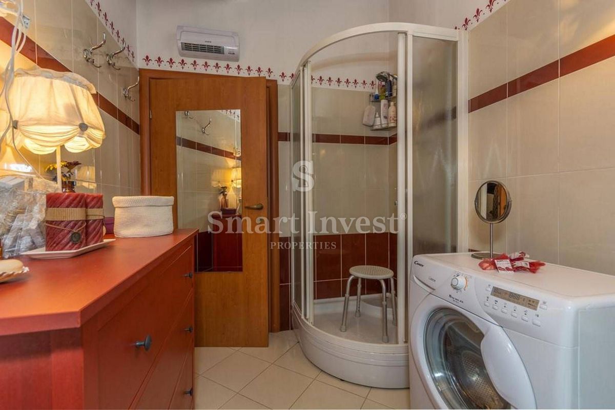 Hiša Poljane, Opatija - Okolica, 200m2