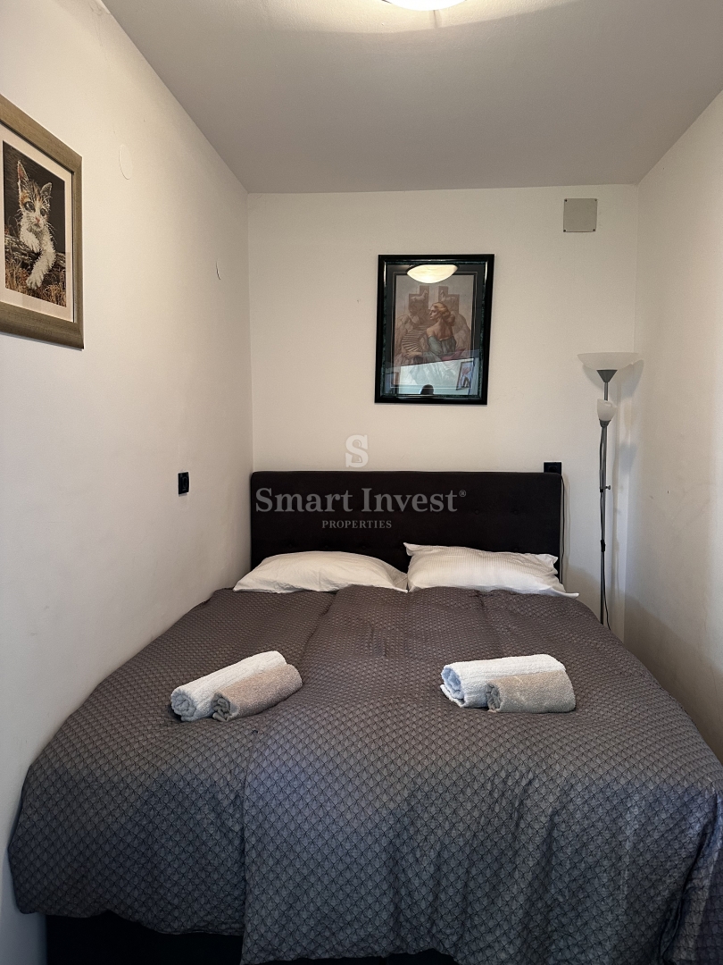 70 OPATIJA, stanovanje razdeljeno na 2 apartmaja, s pogledom na morje in vrtom