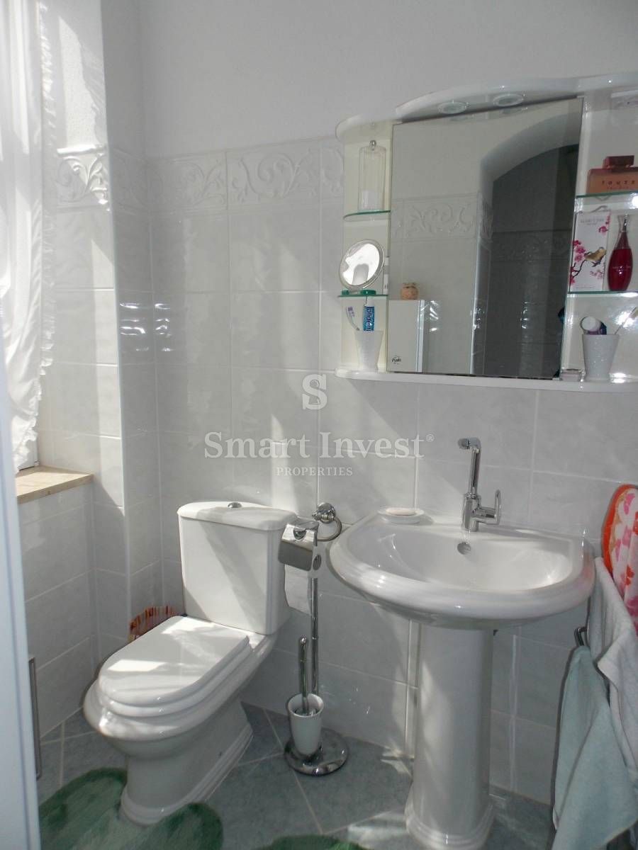 OPATIJA - CENTER, prostorno stanovanje v vili, 50 m od morja