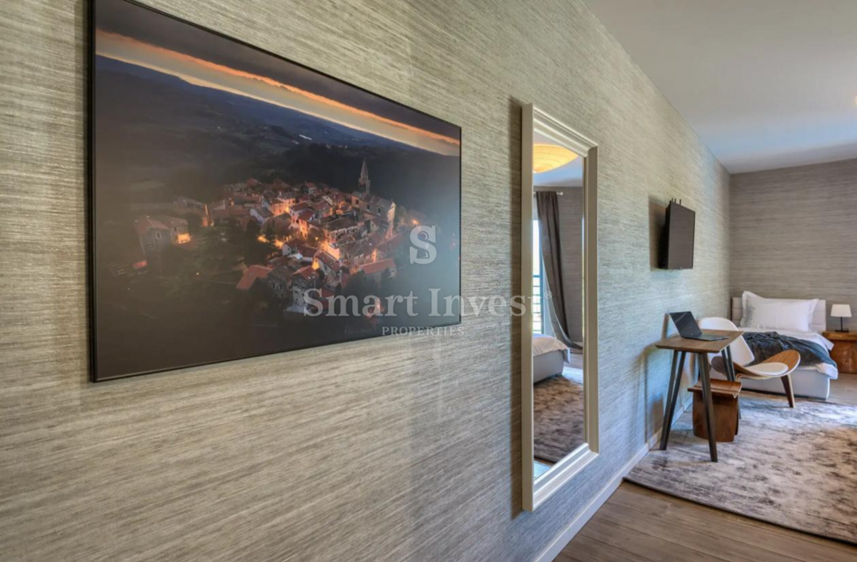 ISTRA – SVETVINČENAT, luksuzna vila na zemljišču velikosti 8.686 m²