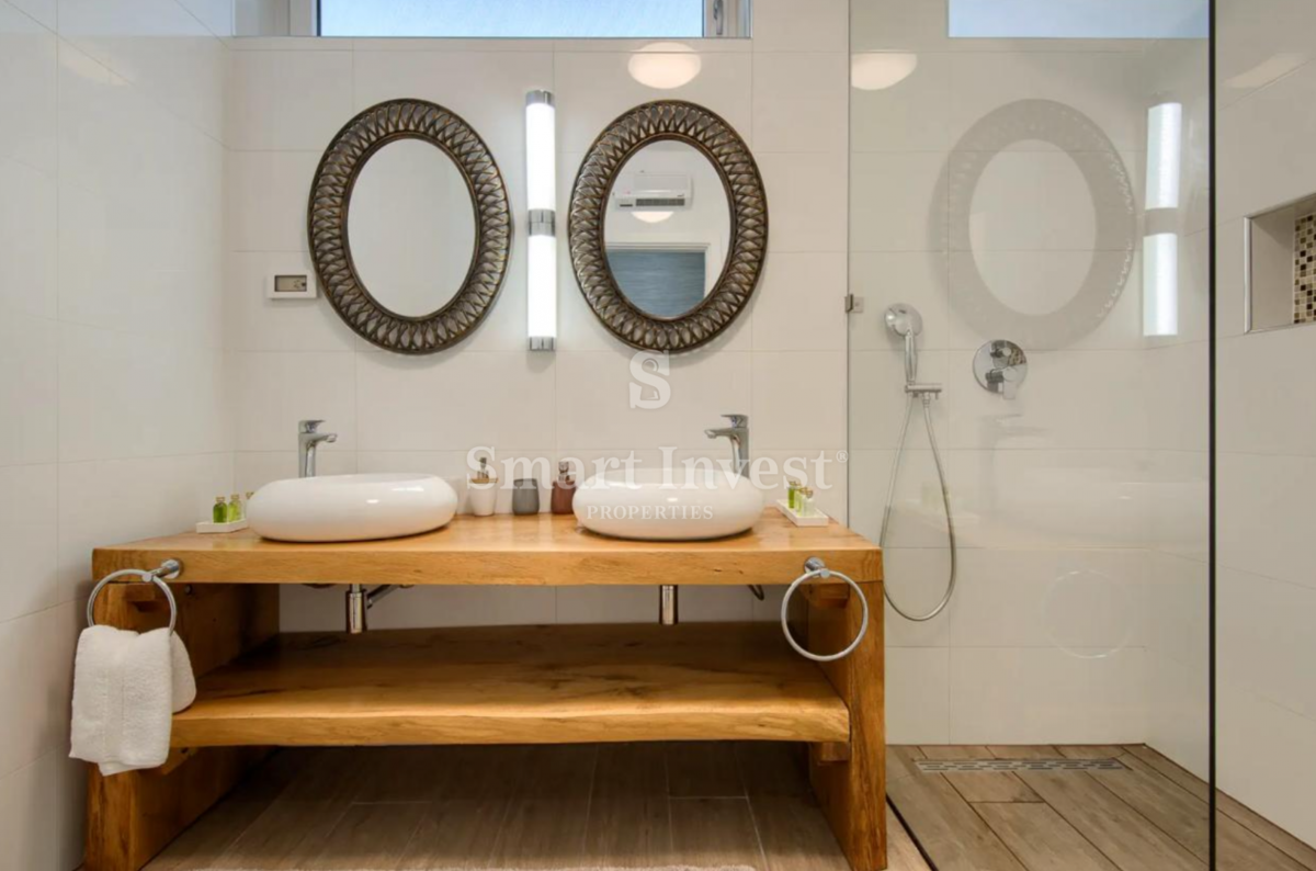 ISTRA – SVETVINČENAT, luksuzna vila na zemljišču velikosti 8.686 m²