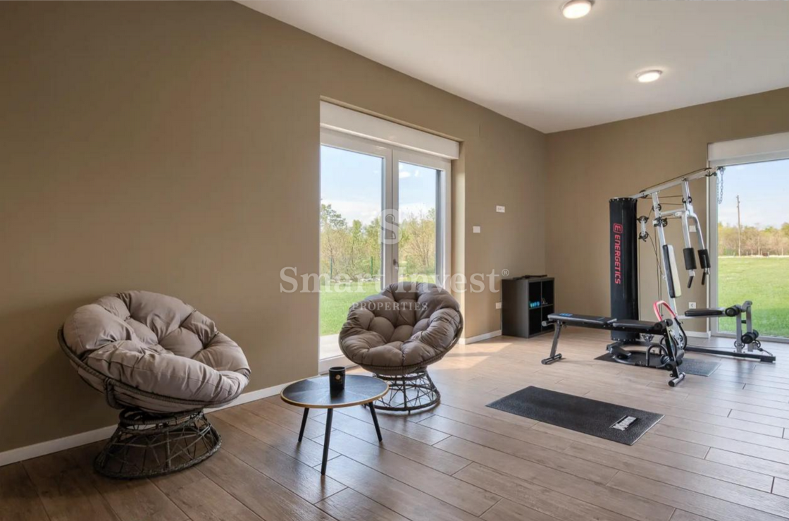 ISTRA – SVETVINČENAT, luksuzna vila na zemljišču velikosti 8.686 m²