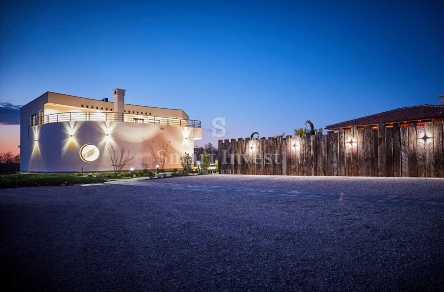 ISTRA – SVETVINČENAT, luksuzna vila na zemljišču velikosti 8.686 m²