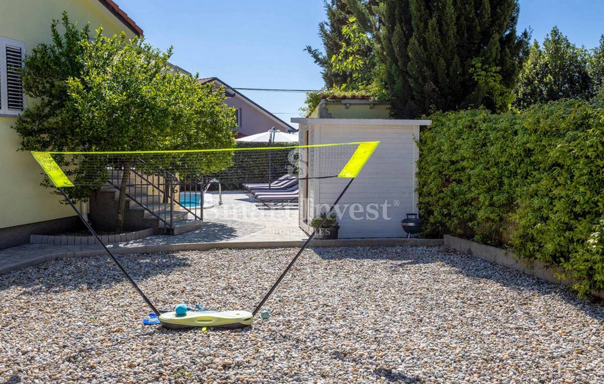 OPATIJA - POBRI, Lepa hiša z bazenom in pogledom na morje, prodamo