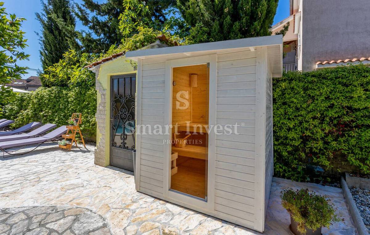 OPATIJA - POBRI, Lepa hiša z bazenom in pogledom na morje, prodamo