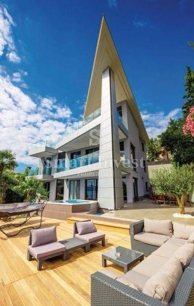 OPATIJA - CENTER, Ekskluzivna vila s pogledom na morje, 100 m do morja!