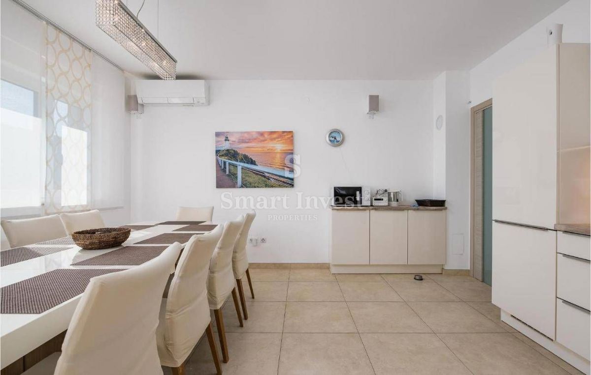 ISTRIA - FAŽANA, VILLA WITH 3 APARTMENTS NEAR THE SEA