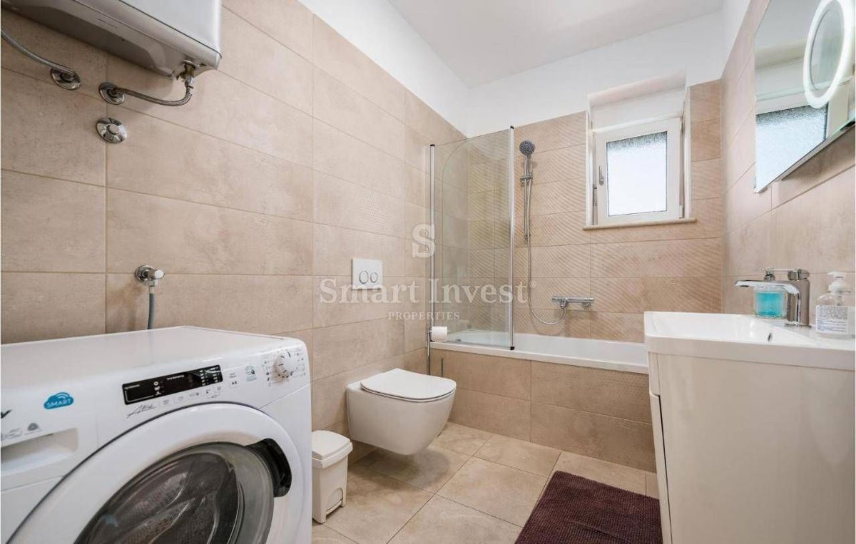 ISTRIA - FAŽANA, VILLA WITH 3 APARTMENTS NEAR THE SEA